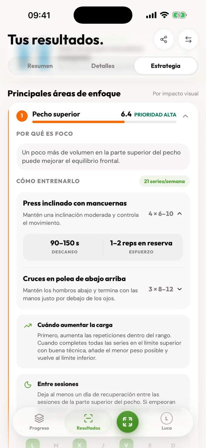 Pantalla de estrategia de LeanLens con una recomendación para ganar músculo y las principales áreas prioritarias