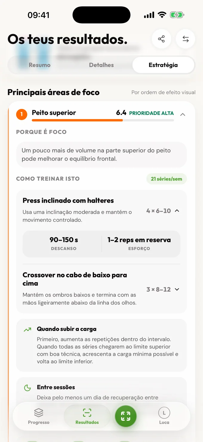Ecrã de estratégia da LeanLens com uma recomendação para ganhar massa muscular e principais áreas de foco